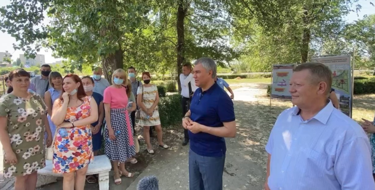 Николай Панков поздравил Вячеслава Володина с днем рождения Николай Панков поздравил Вячеслава Володина с днем рождения